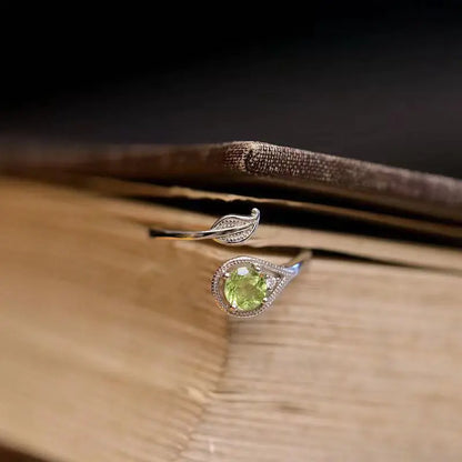 Emerald Green Botanic Ring – Adjustable & Timeless Style
