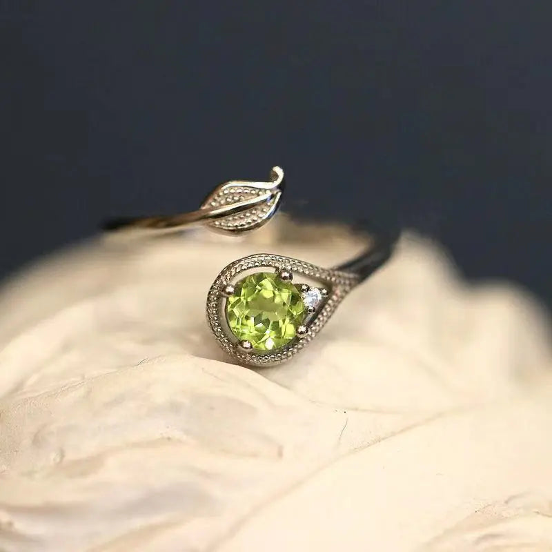 Emerald Green Botanic Ring – Adjustable & Timeless Style